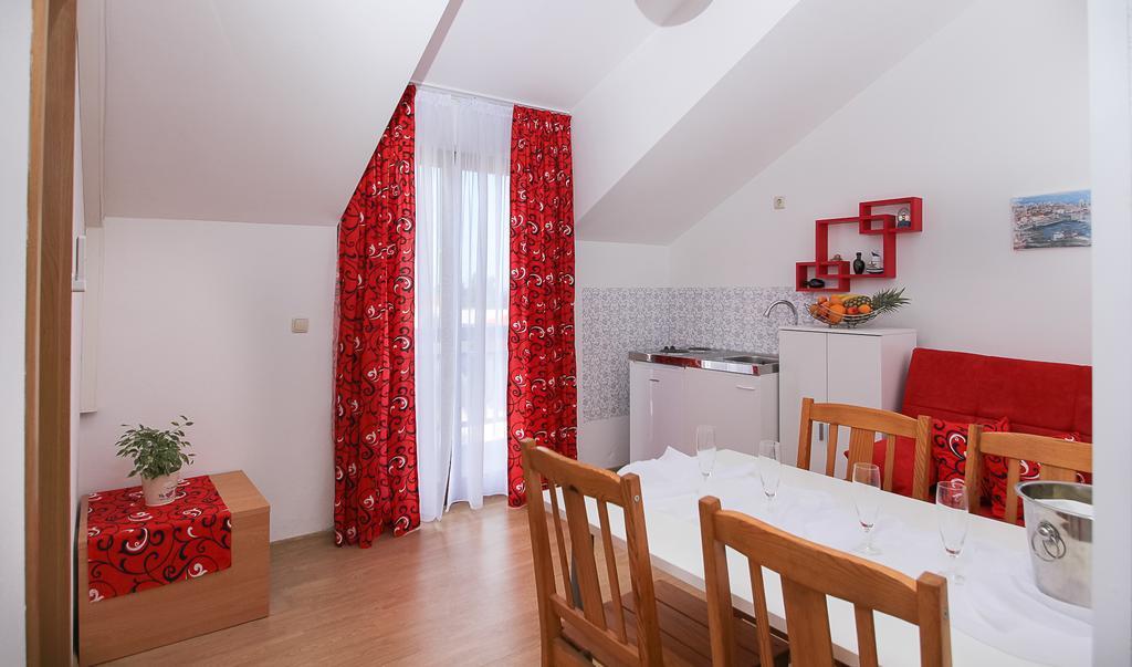 Apartments&Room Babic Kaštela Zewnętrze zdjęcie