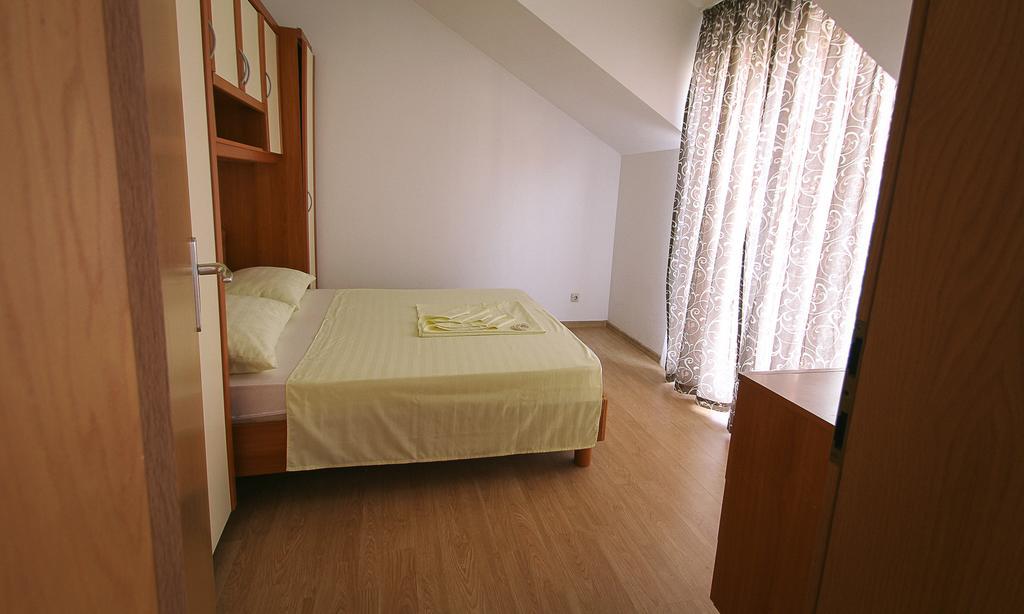Apartments&Room Babic Kaštela Zewnętrze zdjęcie