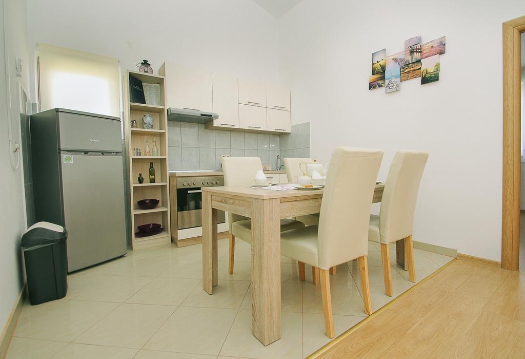 Apartments&Room Babic Kaštela Zewnętrze zdjęcie